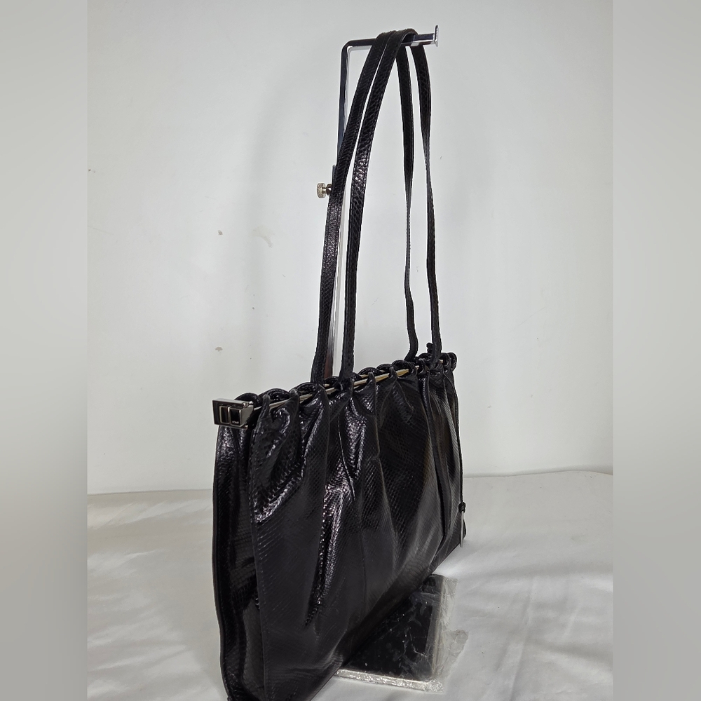 Gucci - Vintage Elegant Black Leather Shoulder Bag With Silver Plate Hardware - Picture 2 of 15